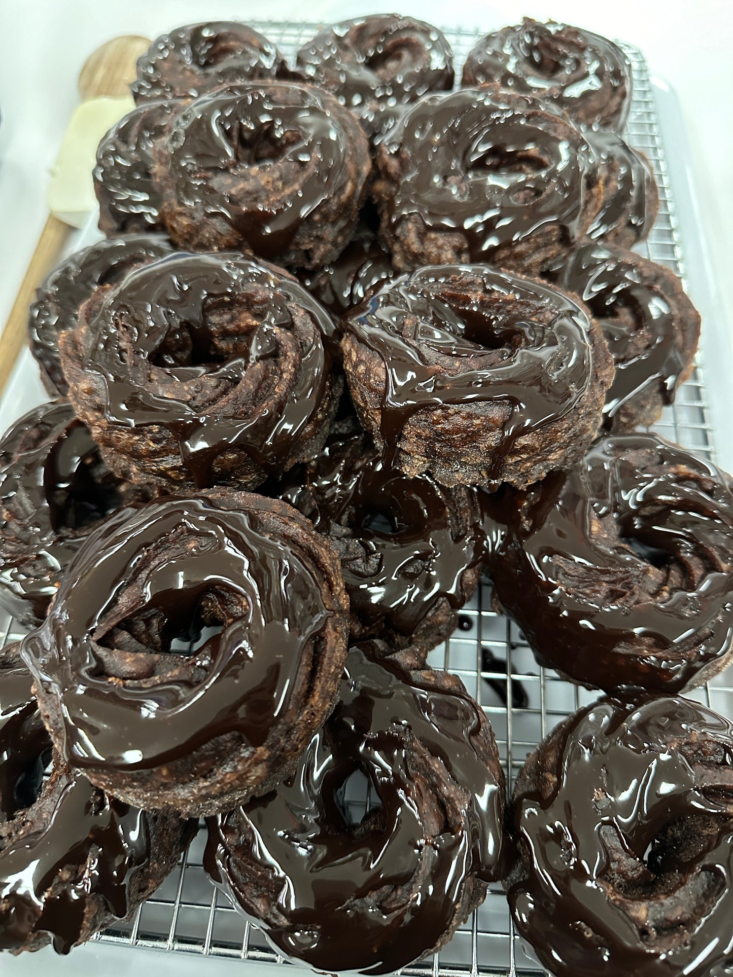 TBE chocolate Cruller (6 pieces) (Pre-order)