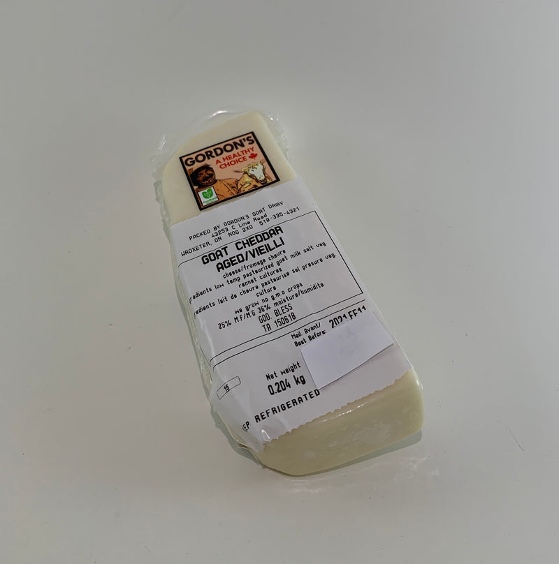 Cheddar de chèvre vieilli (prix au gr) - disponible en magasin seulement