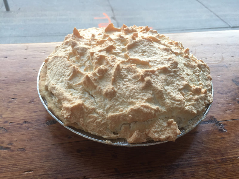 Tarte au citron meringuée 10" - préavis de 48 heures - retrait en magasin seulement