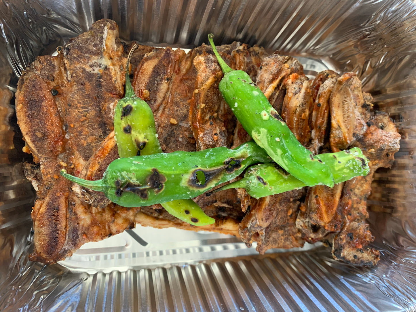 Côtes courtes coréennes (épicées) avec poivrons Shishito grillés - 2 portions